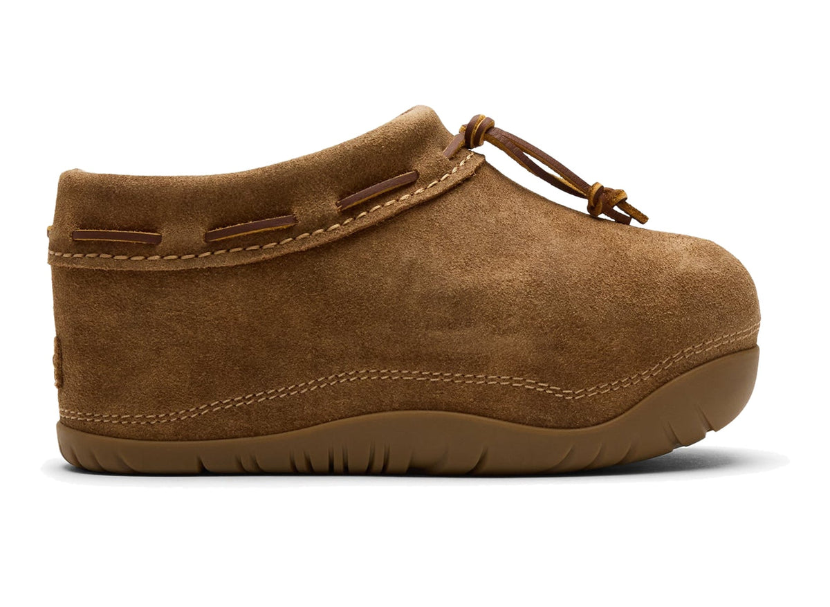 UGG Bucked Clog in Chestnut