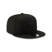 Tampa Bay Buccaneers Basic Black on Black 9FIFTY Snapback