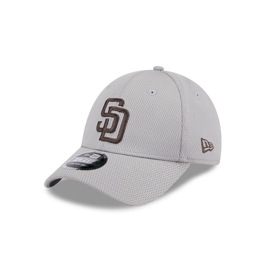 Cincinnati Reds 9FORTY Trucker Hat