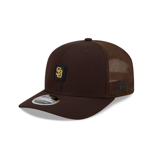 Chicago Blackhawks Red Team 9SEVENTY Trucker Hat