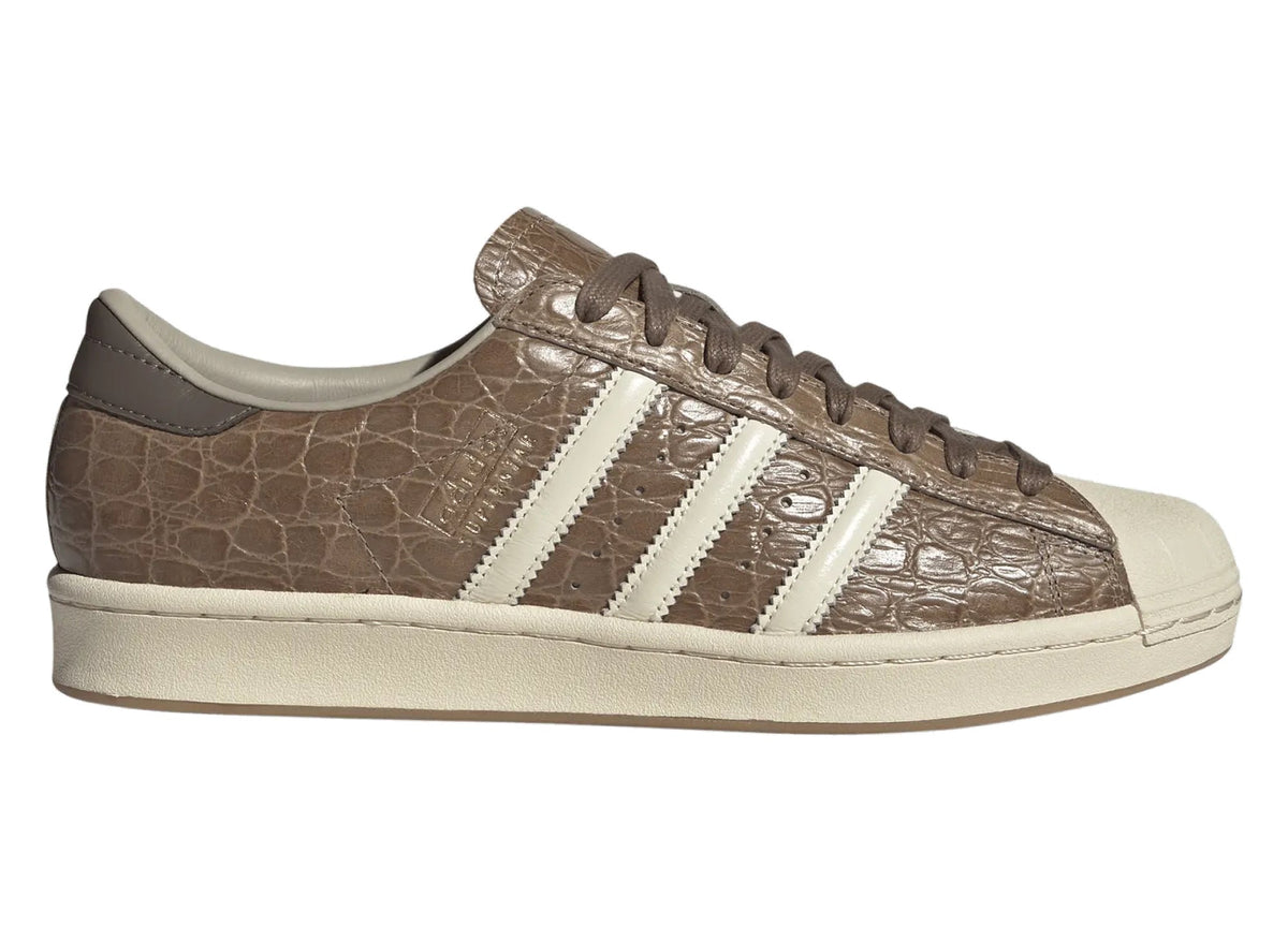 Adidas Superstar Vintage in Chalky Brown / Cream White