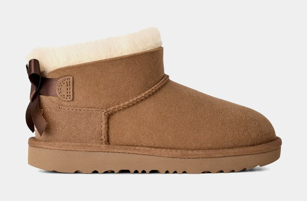 Ultra Mini Bailey Bow Grade School Boots (Chestnut)