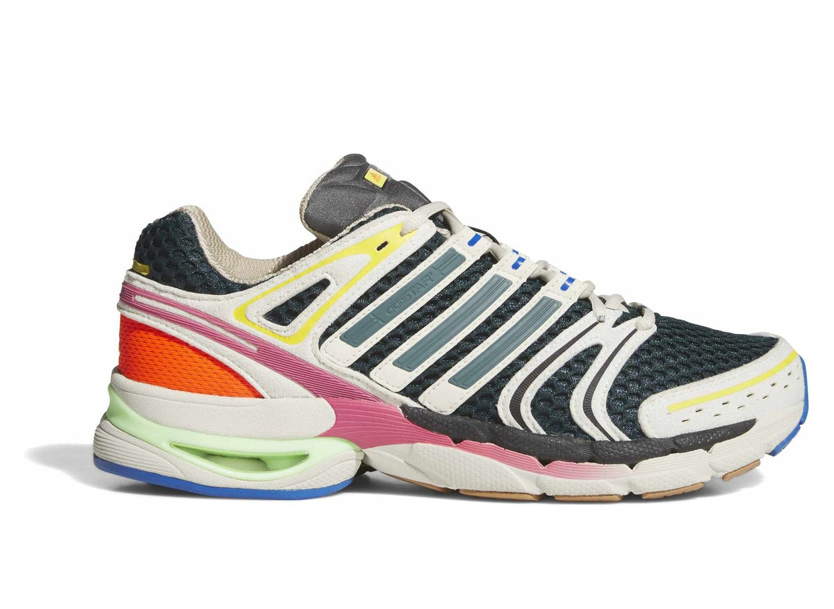 adidas Adistar Control 5 in Ivory / Aurora Ivy / Core Black