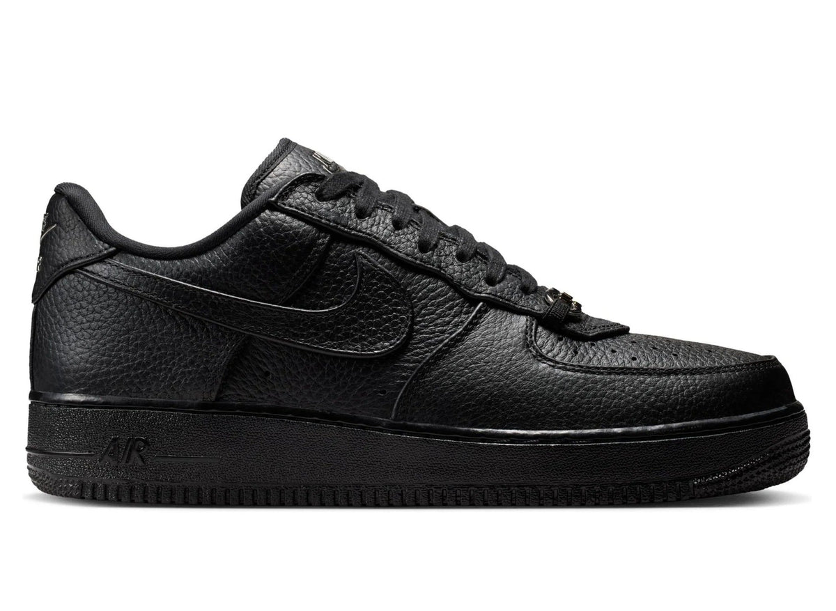 Nike Air Force 1 Low Retro Premium in Black / Metallic Silver