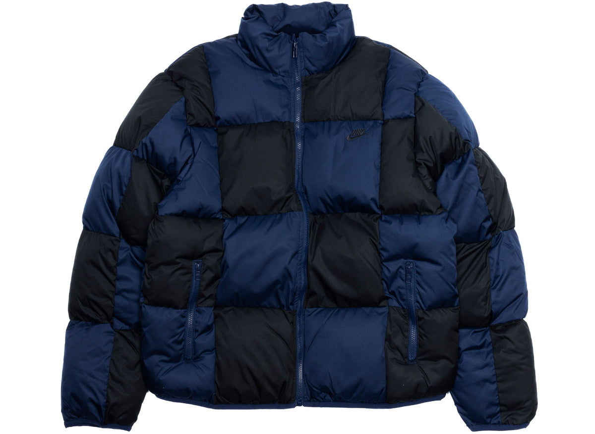Nike Sportswear Club Therma-Fit Puffer Jacket in Midnight Navy / Black