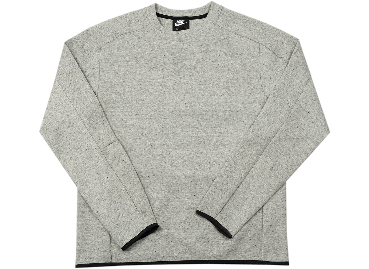 Nike Sportswear Tech Fleece Crewneck in Grey